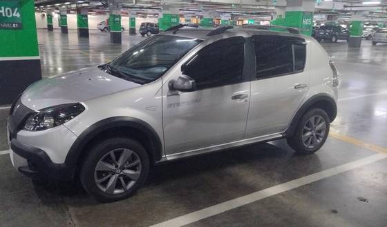 RENAULT SANDERO 1.6 STEPWAY 16V FLEX 4P AUTOMÁTICO RENAULT SANDERO 1.6 STEPWAY 16V FLEX 4P AUTOMÁTICO